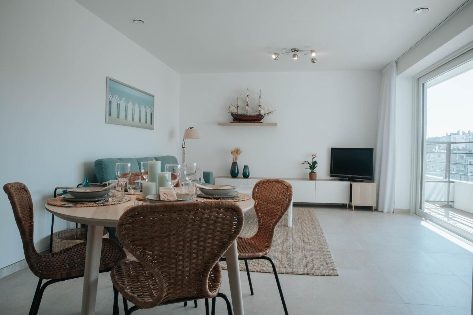 Nieuw Nabij Het Met Privegarage Apartment *