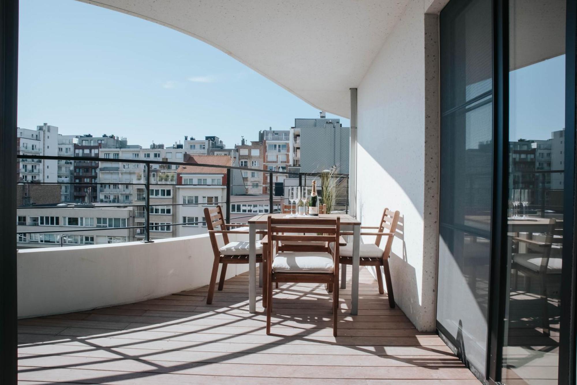 Appartement Nieuw Nabij Het Met Privegarage Oostende
